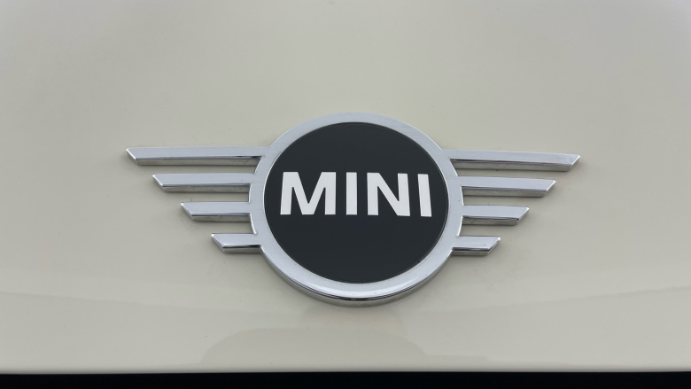 MINI Hatchback 1.5 Cooper Exclusive 5dr Auto Petrol Hatchback